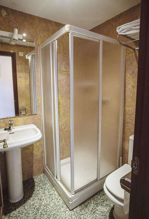 Hostal Plaza Ciudad-Rodrigo Chambre photo