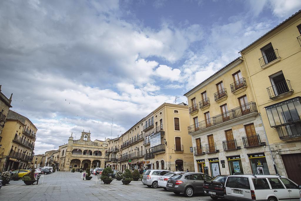 Hostal Plaza Ciudad-Rodrigo Extérieur photo