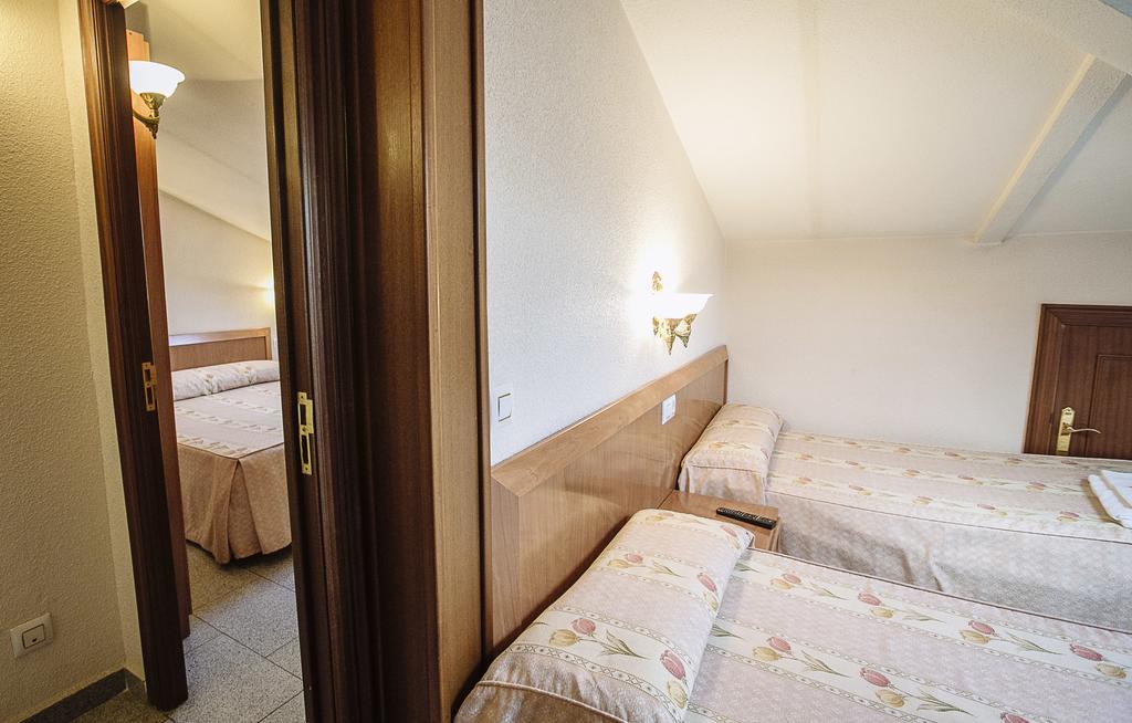 Hostal Plaza Ciudad-Rodrigo Chambre photo