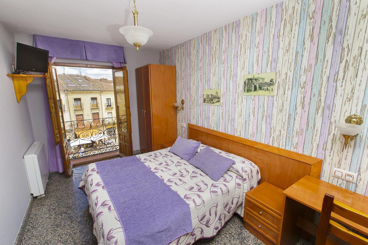 Hostal Plaza Ciudad-Rodrigo Extérieur photo